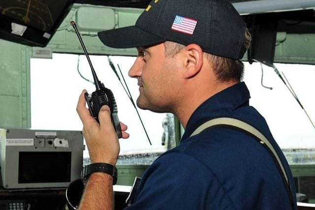 Walkie-Talkie vs. Ham Radio